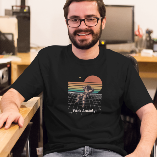 Tricou „F#ck Anxiety!” – Synthwave Chill & Liberation - 100% Bumbac Organic Tricou „F#ck Anxiety!” – Synthwave Chill & Liberation - 100% Bumbac Organic